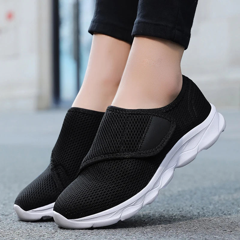 True Comfort Wide-Fit Orthopedics Sneakers