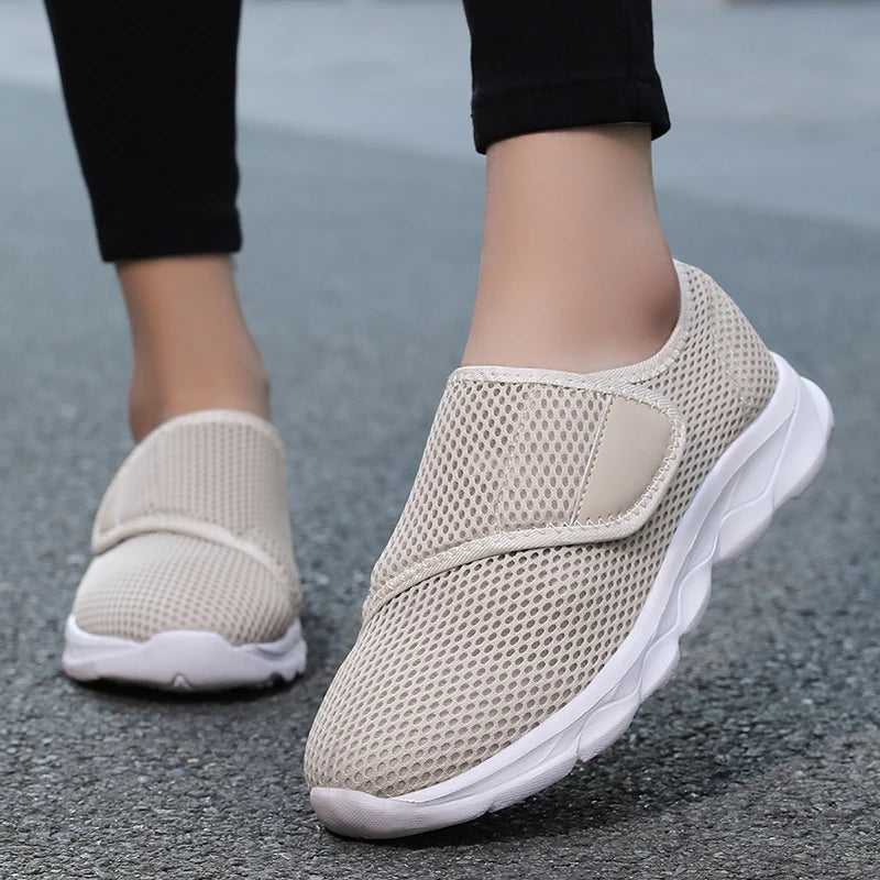 True Comfort Wide-Fit Orthopedics Sneakers